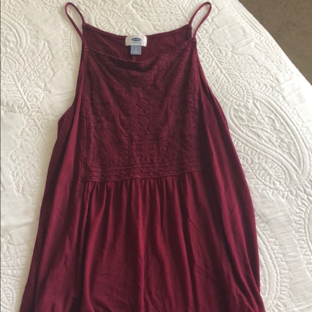 Adorable Tank Top with embroidered detail